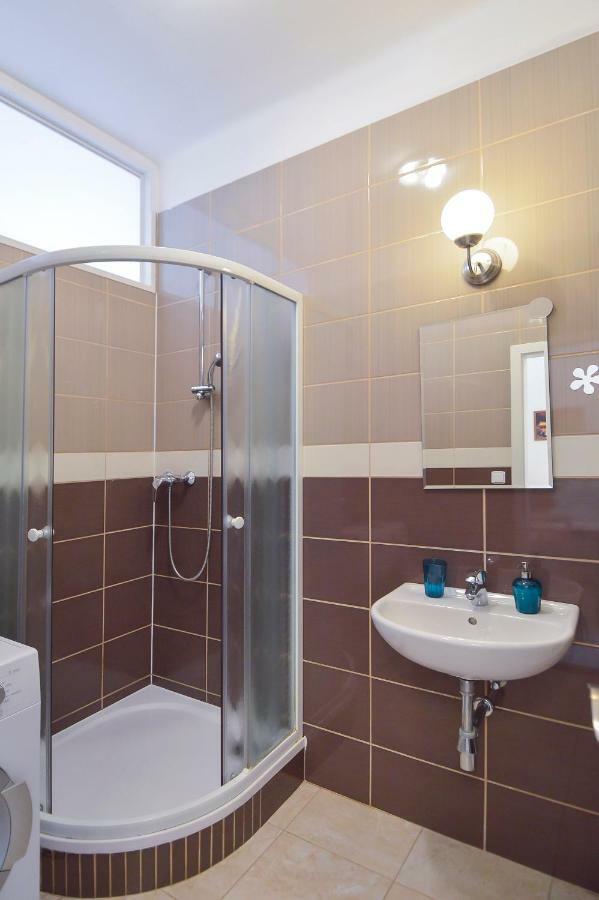 Modern Apartment Navratilova II Прага Экстерьер фото